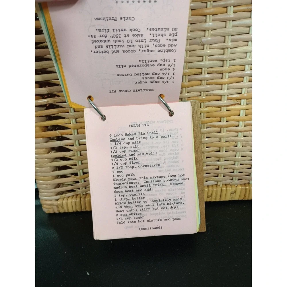 Arlington Forest United Methodist Church Cookbook 1976 Miriam Gruber‎ Fellowship